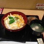 鶏三和 - 香草美水鶏親子丼