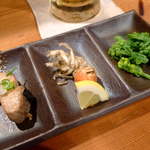 真ん中は「じゃこ」。シャコの小型版という。唐揚げはサクサクで美味