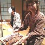 柳家 - １０月食事会　かわいい若女将が出してくれました　天然鰻