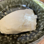 Sake Soba Yarai Sambou - 自家製豆腐　ずっしり