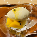 おみ乃 - ・ジャスミンのアイスクリームと
      　マンゴー、パパイヤ、キウイ