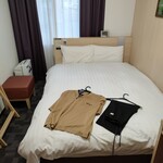 ドーミーイン - ベッド、館内着