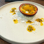 BISTRO Lanterne - ココナッツのブラマンジェとパッションフルーツ