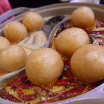 洪記料理 - 面筋が浮いてます＠火鍋女子会