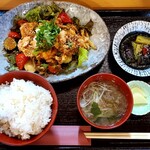 Shukou Dainingu Saiki - 〝曜日替り(金)〟若鶏竜田と揚げ野菜のおろしソースがけ