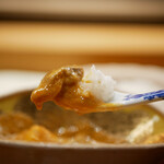 美会 - 牛すじがしっかりと旨みを蓄え、ライスに爆発させて楽しみます。