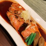 緑水亭 勝浦別館 翠海 - 金目鯛の姿煮　2人で食べるには十分