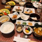 緑水亭 勝浦別館 翠海 - これだけおかずがあれば、ご飯はいくらでも食べられます
