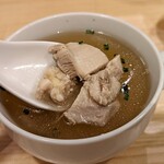 餃子歩兵 - 鶏と生姜のスープ