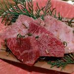 和牛 まつした - ●7周年記念ｺｰｽ9000+飲み放題付1500+追加単品(厚切ﾊﾗﾐ3,900円 切り落とし1500+ｺｰｽﾎﾙﾓﾝ600)+ｽﾊﾟｰｸﾘﾝｸﾞﾜｲﾝ ｶﾞｳﾞｧ5000＝21,500円