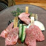 和牛 まつした - ●7周年記念ｺｰｽ9000+飲み放題付1500+追加単品(厚切ﾊﾗﾐ3,900円 切り落とし1500+ｺｰｽﾎﾙﾓﾝ600)+ｽﾊﾟｰｸﾘﾝｸﾞﾜｲﾝ ｶﾞｳﾞｧ5000＝21,500円