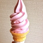 郷土食 當麻の家 - 紫蘇ソフトクリーム
            