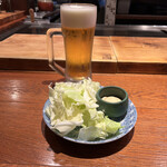 長岡大手通酒場 鉄の音 - お通し（３８０円）のキャベツ