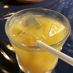 お竈ダイニング 穂垂 - マンゴージュース。