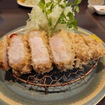 熟成豚 かわむら - マンガリッツァポークのロースかつ定食 (210㌘)