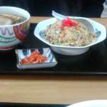 かどや食堂 - 小ラーメンと炒飯定食