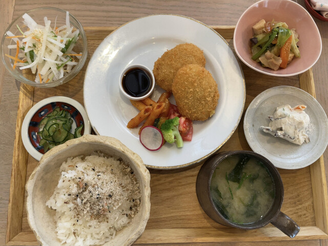 wakaya （ワカヤ） - 上野市/カフェ | 食べログ