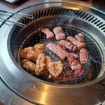 テーブルオーダーバイキング 焼肉 王道 - 