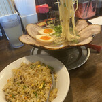 本田商店 - チャーシューメン1号（味玉トッピング）久留米や久留米やきめし（小）