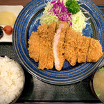 とんかつ加茂 - 料理写真:ロースカツ定食