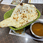 パキスタン・アラビアン・インド料理 デラ - チキンカリー&ナン