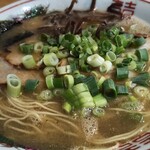 博多商店 - ●博多ラーメン600円（税込み）