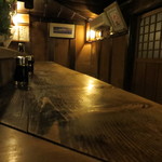 源氏 - カウンター席のみです