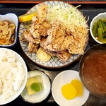 Ajinomise Iwashi - 鶏の唐揚げ