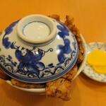 ぱんちょう - 豚丼(梅:開封前)  1130円