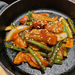 韓国家庭料理 焼肉 明洞 - せせりのコチュジャン炒め