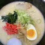 ラーメンニューとん太 - トンコツ