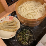 こがね製麺所 - 釜揚げうどん大    ナスの天ぷら