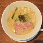 麺屋 ほぃ - 鶏塩白湯ラーメン