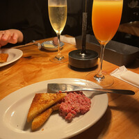 カルネジーオ イースト - 