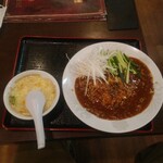 Fukutairou - ジャージャー麺大盛り、付いてくる卵スープ