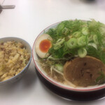 平山亭 - ラーメンセット850円