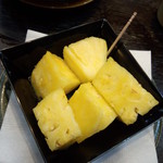 回転寿司　すし丸 - フルーツ（パイナップル）　160円