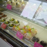 洋菓子店もえぎ - 1度に６つずつ作られるみたい