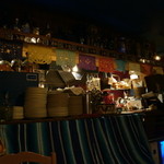 テピート - 奥はカウンター厨房