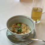 赤坂璃宮 - 上のフカヒレだけいただこうと思ってたら小ぶりで完食。