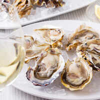 Fresh raw oysters