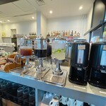 Q CAFE by Royal Garden Cafe - 