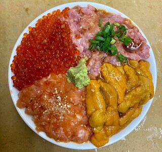 深川つり舟 - 特上四色丼【2,700円】