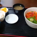 大豊 - 鱒といくらの他人丼(¥2,000)