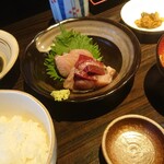 小料理 錦彩 - ブリの刺身定食