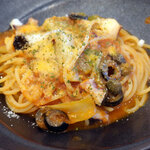 トラットリアイルポッツォ - 本日のトマトソースパスタ