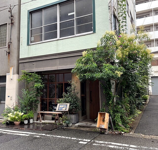 2 by Ai Nishiuma Kobe Guesthouse Bar 2-by-ai-nishiuma-kobe-guesthouse-bar
