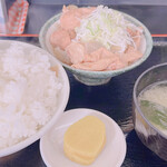 Motsuni Tarou - 煮込み定食　両方大盛り 950円