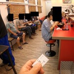 横浜家系ラーメン 宮里家 - 内観1