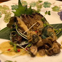 ステーキ 鉄板焼き Teppan&grill R 心斎橋 - 鮑のグリル